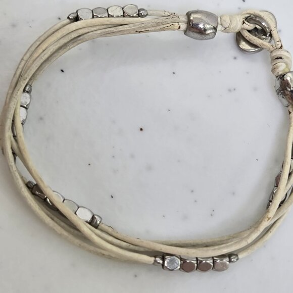 Fossil Leather Cord Bracelet White Silver Tone Beaded Multi Strand Boho - Picture 6 of 8